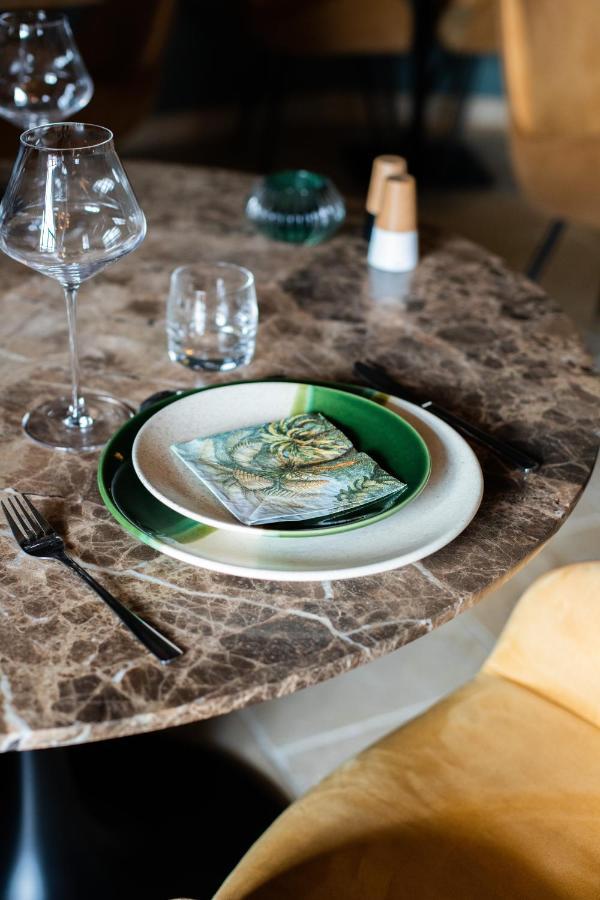 Le Victoria Boutique Hotel Saint-Paul-Trois-Châteaux Buitenkant foto