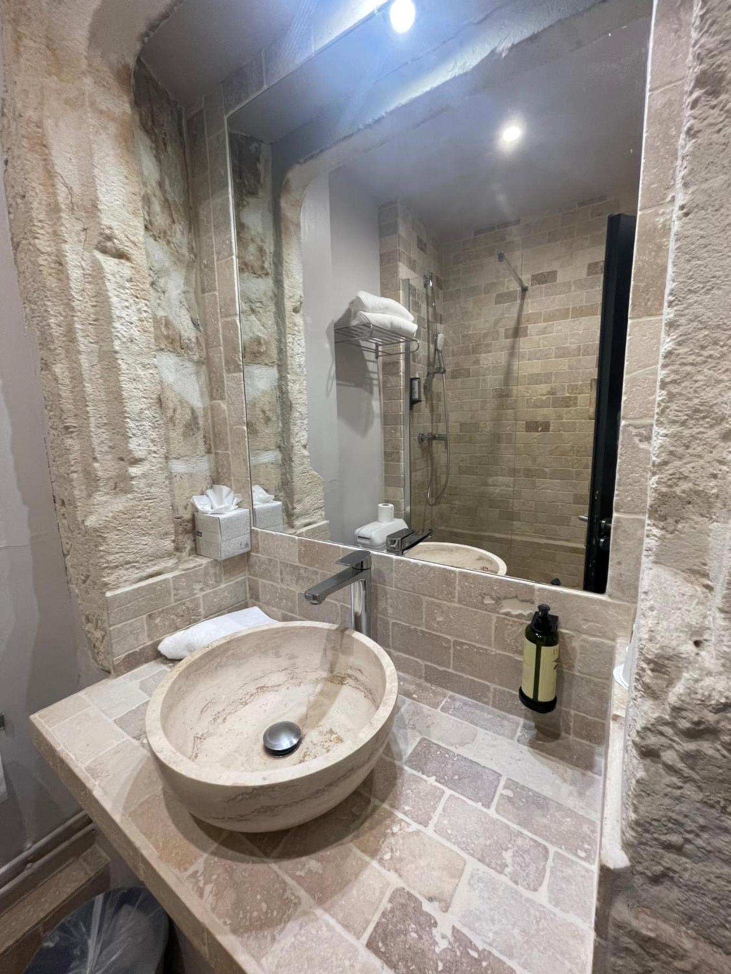 Le Victoria Boutique Hotel Saint-Paul-Trois-Châteaux Buitenkant foto