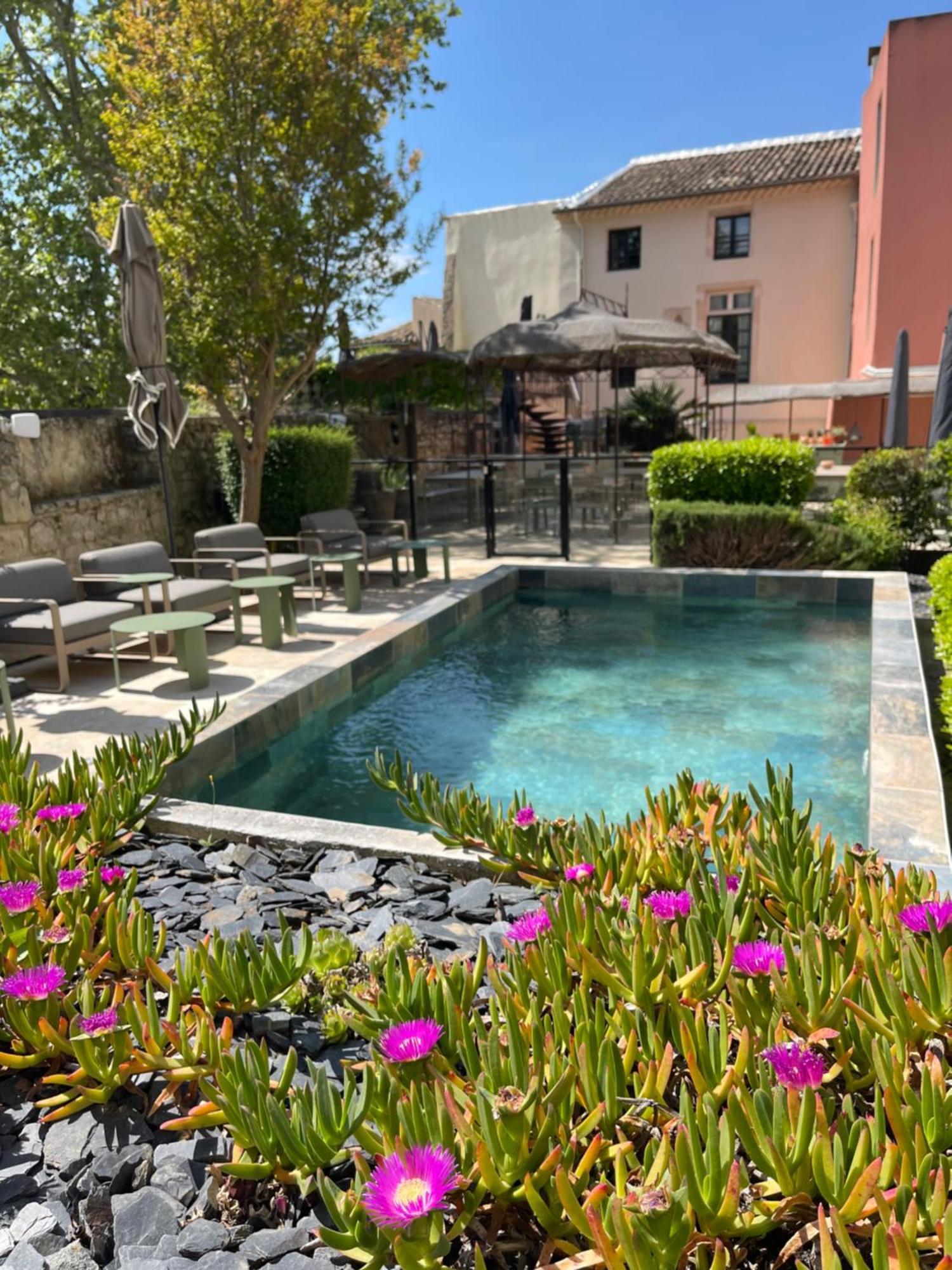Le Victoria Boutique Hotel Saint-Paul-Trois-Châteaux Buitenkant foto